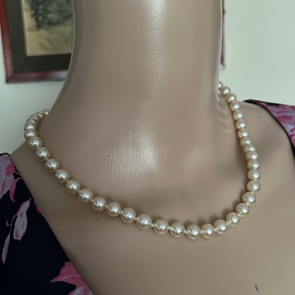 Vintage necklace and bracelet set. - Picture 6 of 7